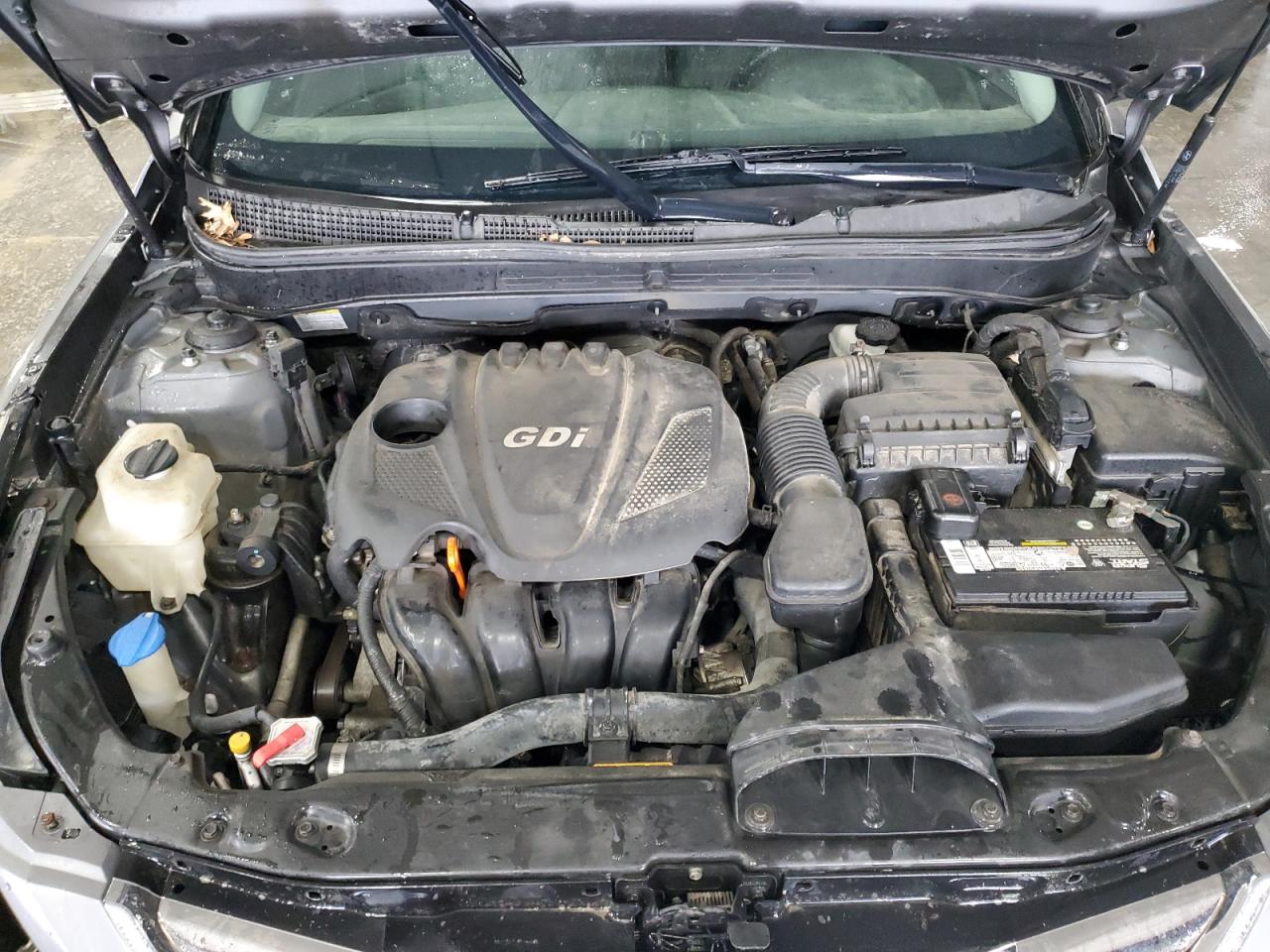 2012 Hyundai Sonata - Image 11