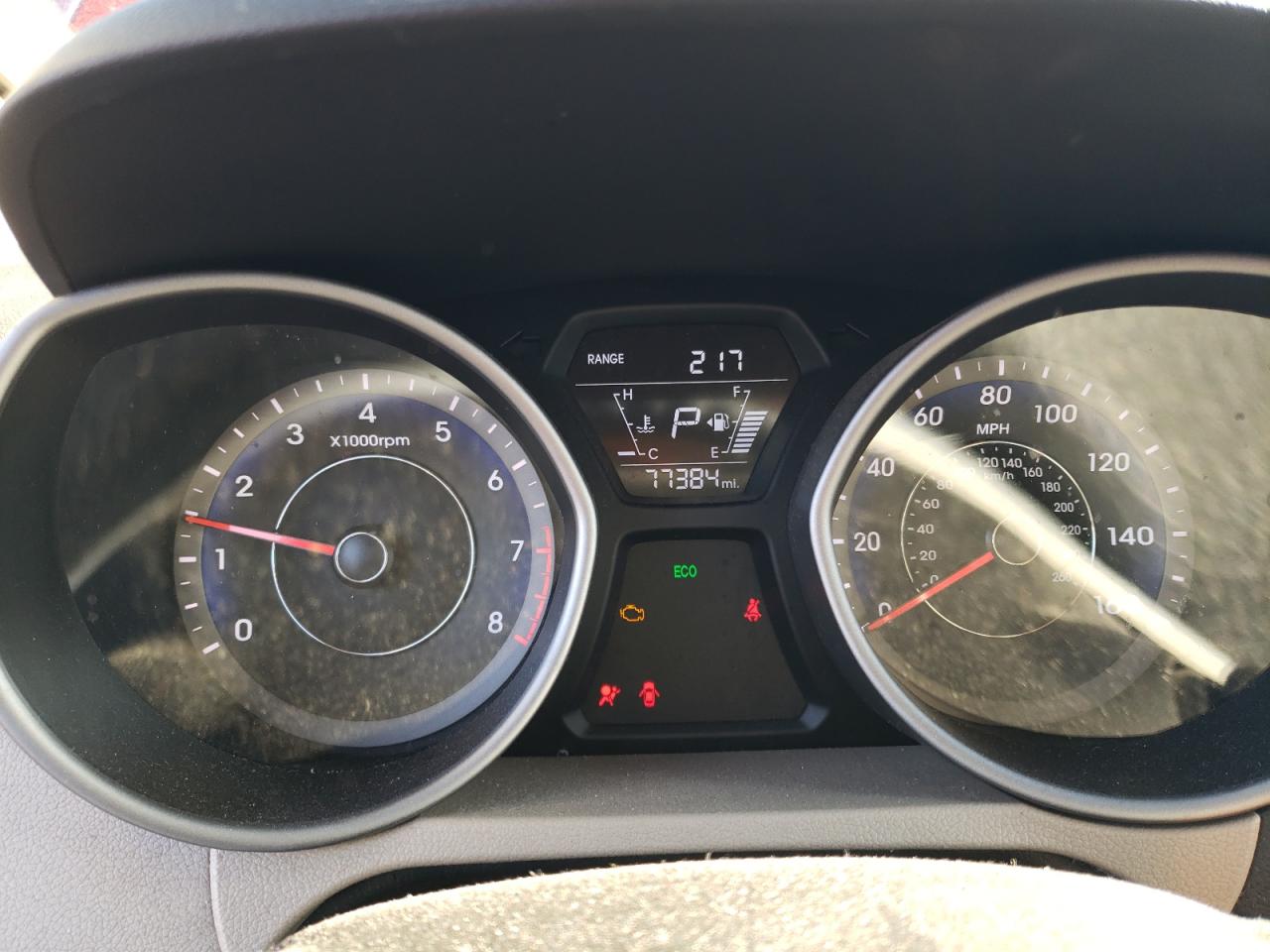 2015 Hyundai Elantra - Image 9