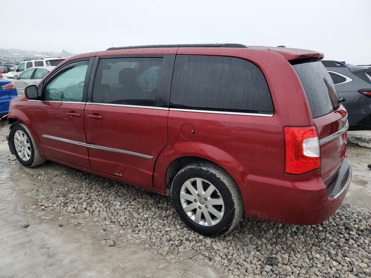 2013 Chrysler Town & Country - Image 2