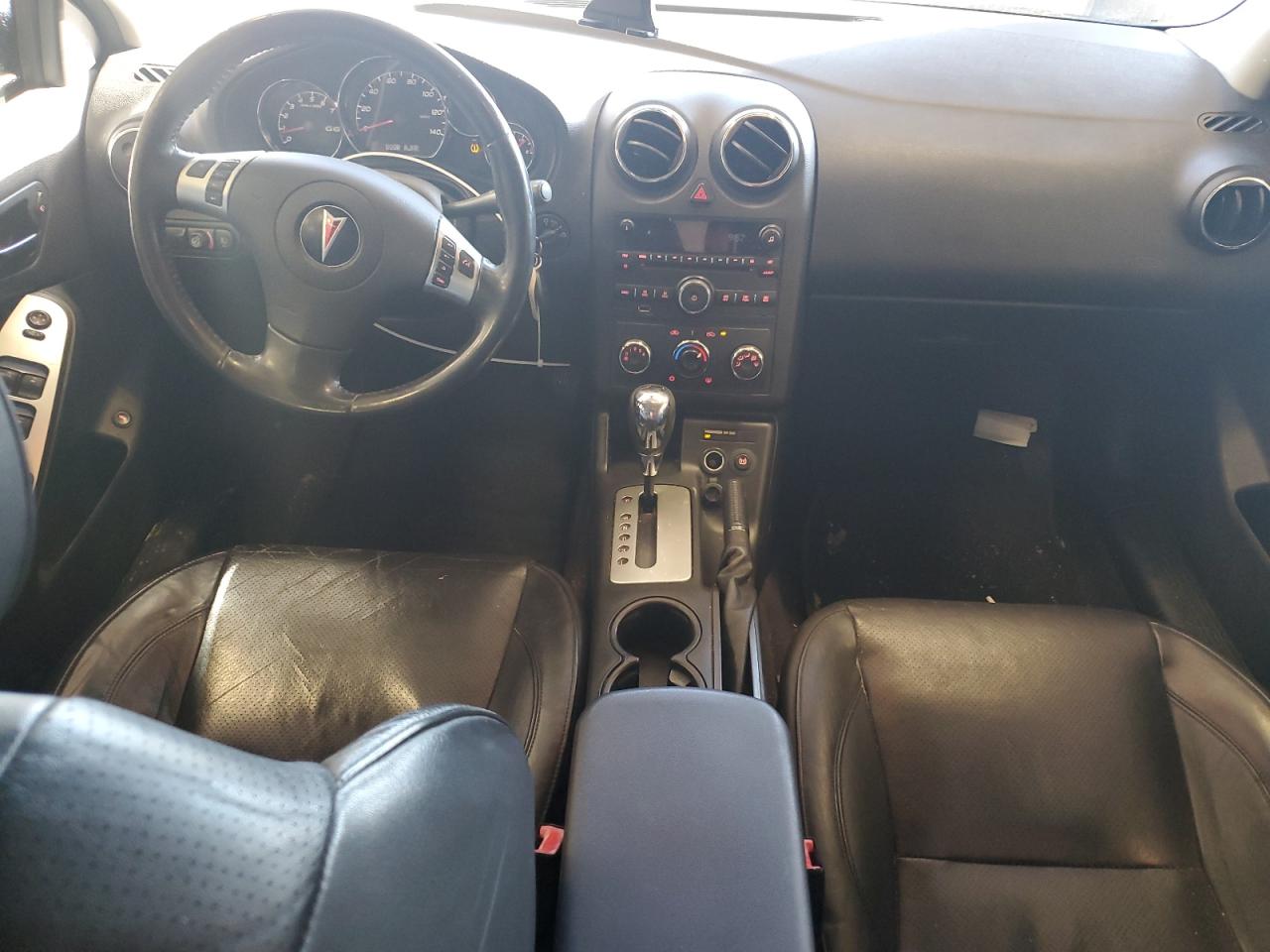 2010 Pontiac G6 - Image 8