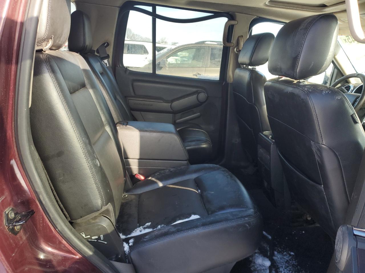 2006 Ford Explorer - Image 11
