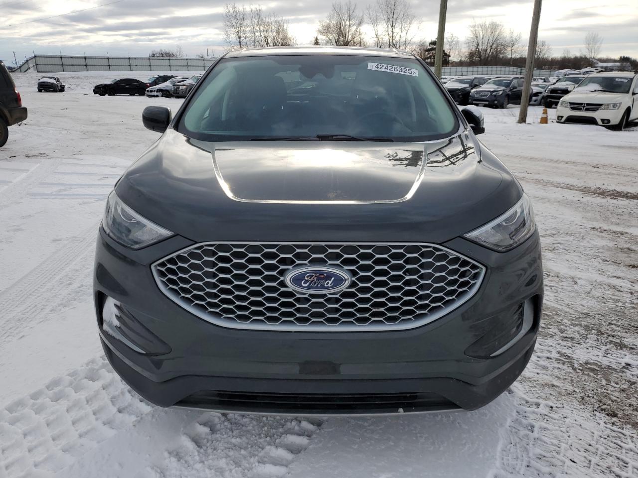 2023 Ford Edge - Image 5
