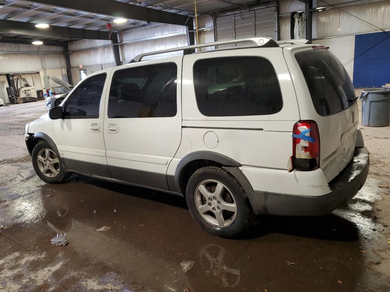 2006 Pontiac Montana - Image 2