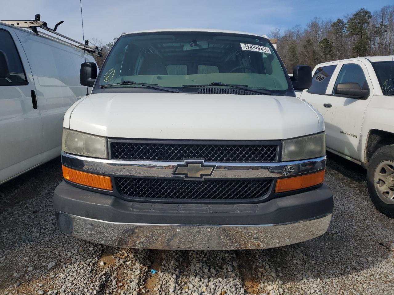 2014 Chevrolet Express - Image 5