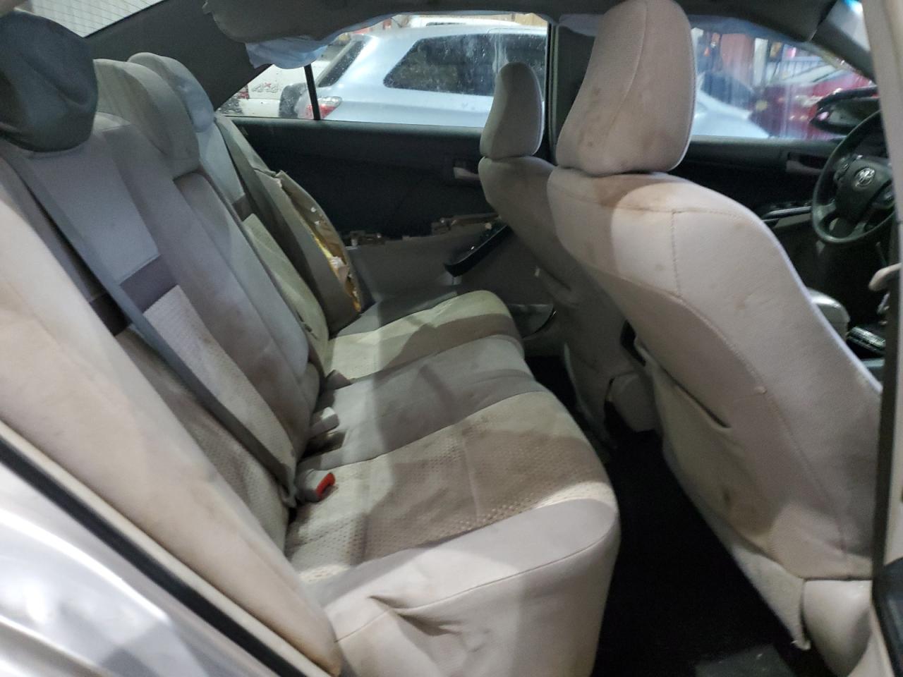 2014 Toyota Camry - Image 10