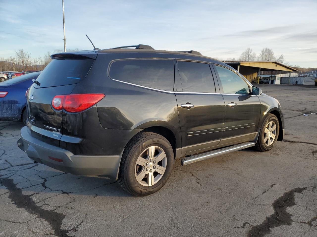 2010 Chevrolet Traverse - Image 3