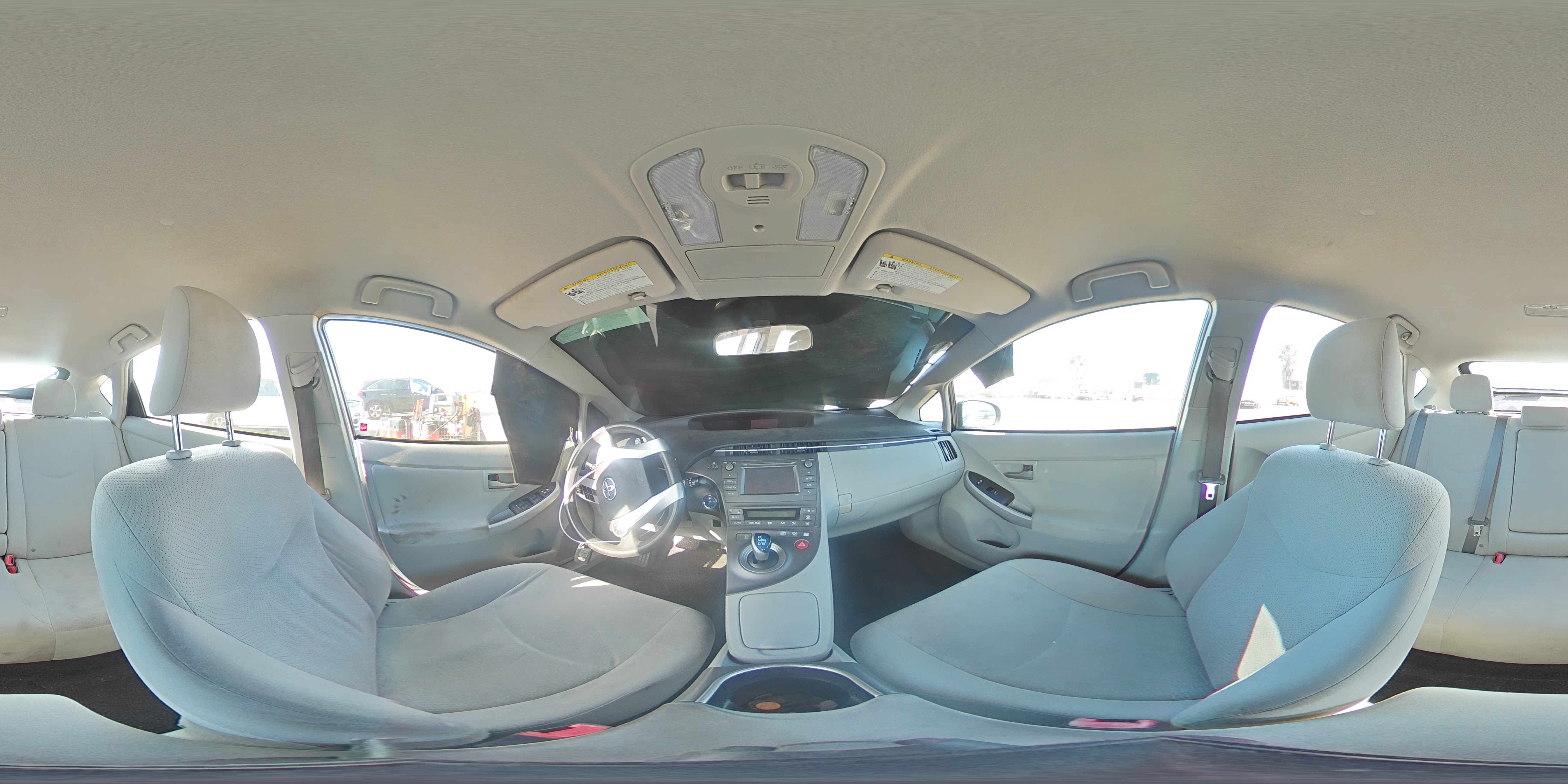2012 Toyota Prius - Image 13