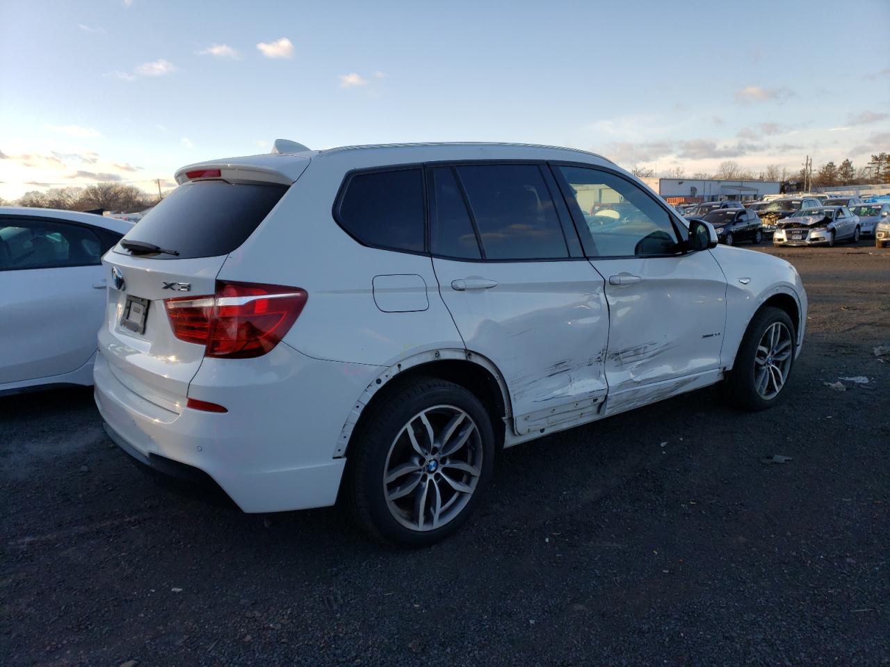 VIN 5UXWX9C59F0D58435 2015 BMW X3 no.3