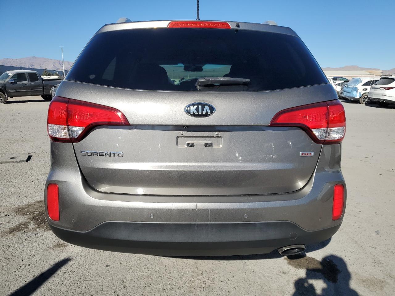 2015 Kia Sorento - Image 6