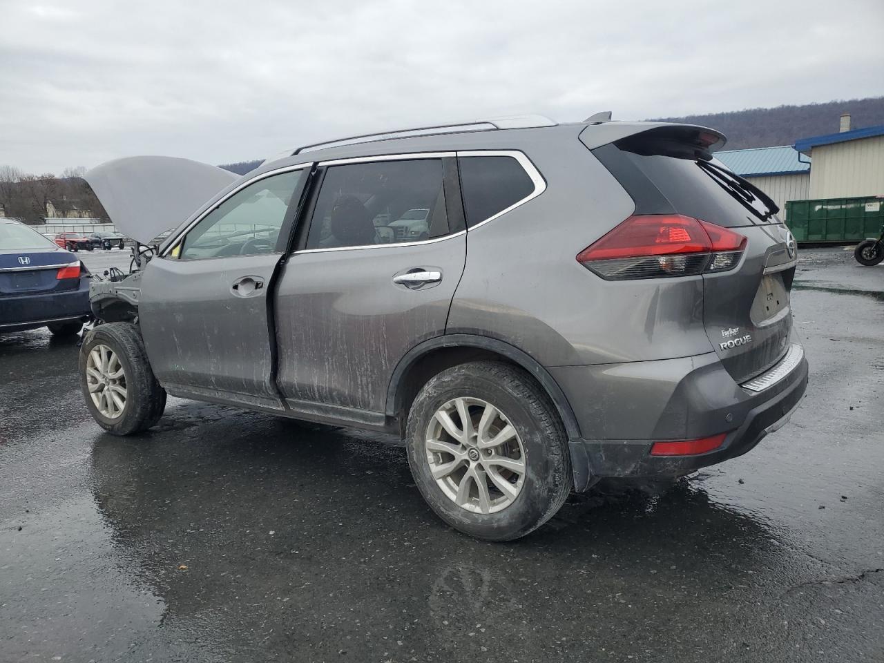 2020 Nissan Rogue - Image 2