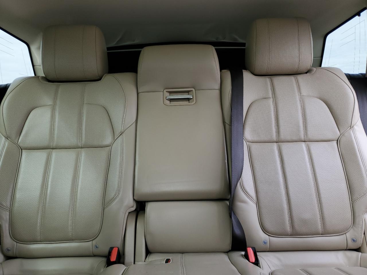 2016 Land Rover Range Rover - Image 10