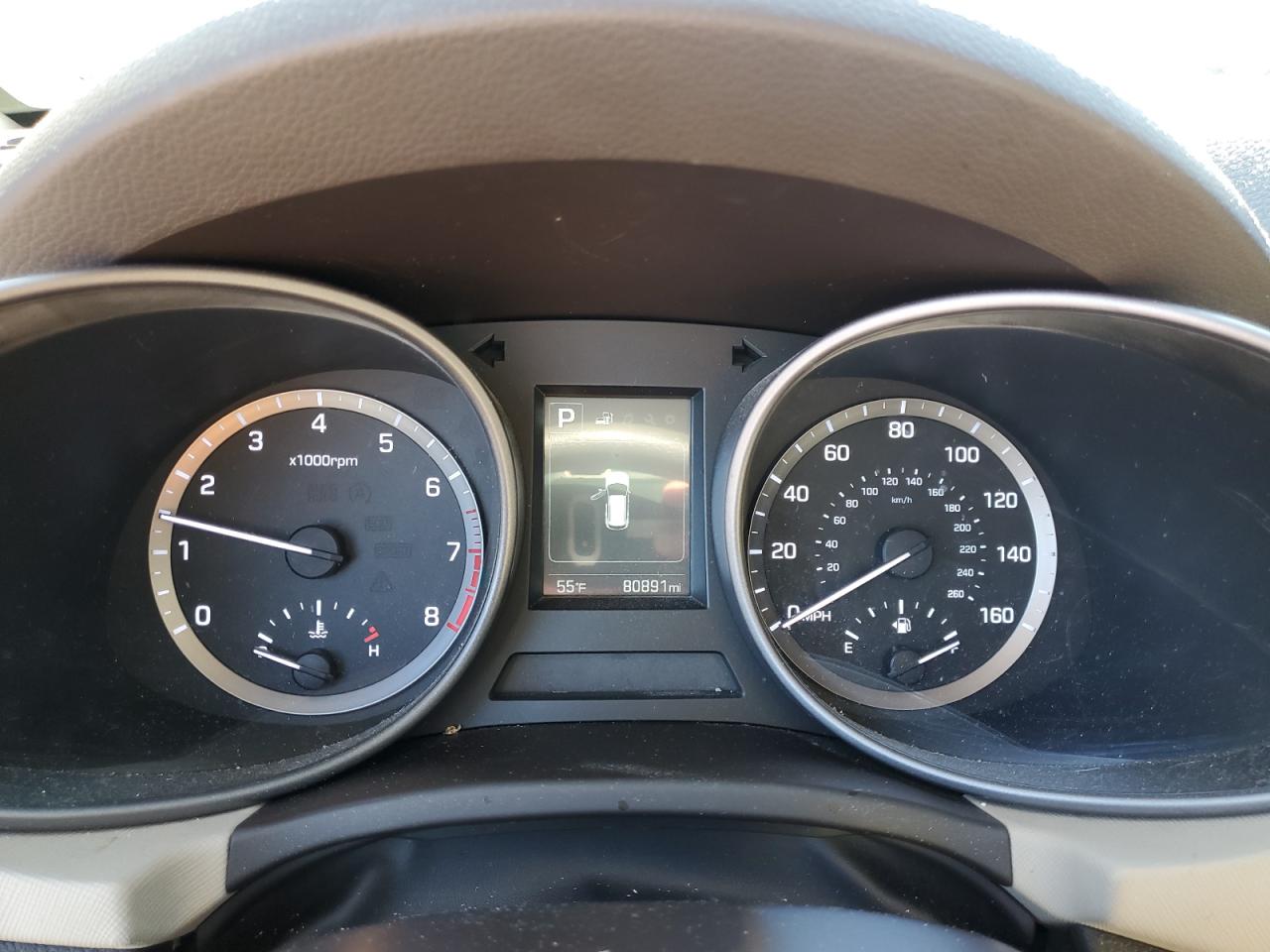 2017 Hyundai Santa Fe - Image 9