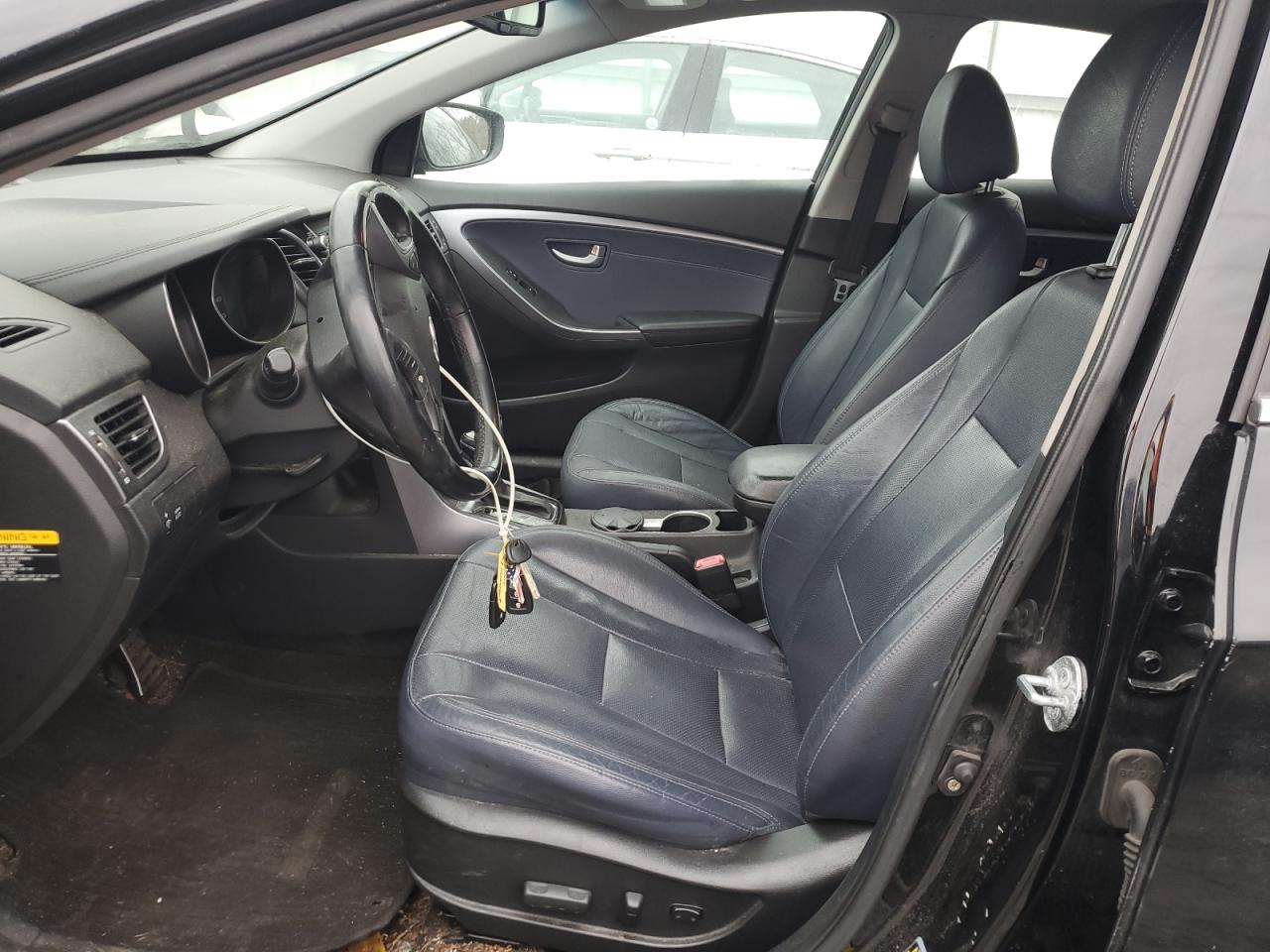 2013 Hyundai Elantra - Image 7
