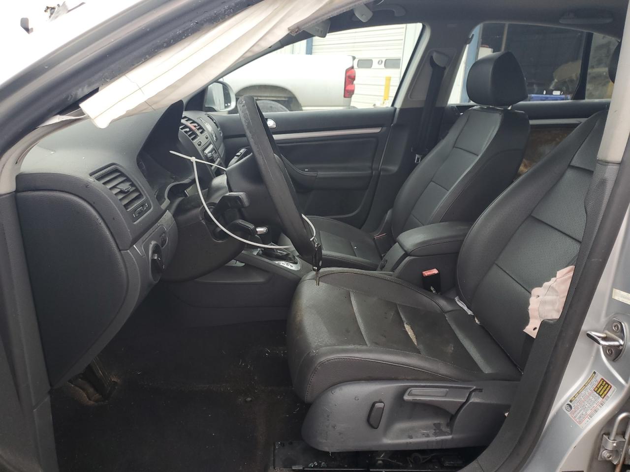 2006 Volkswagen Jetta - Image 7