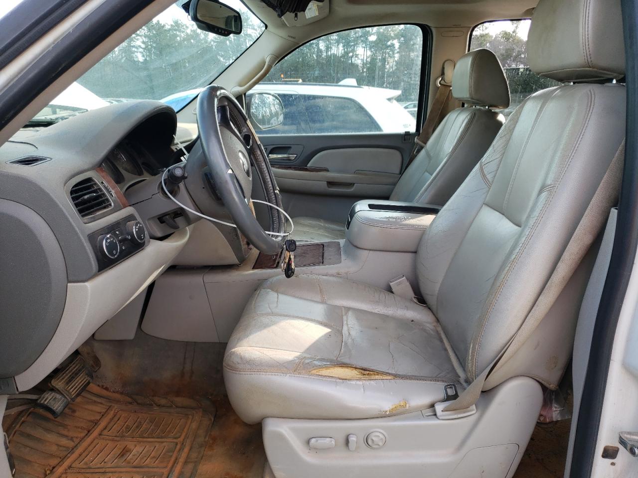 2007 Chevrolet Suburban - Image 7