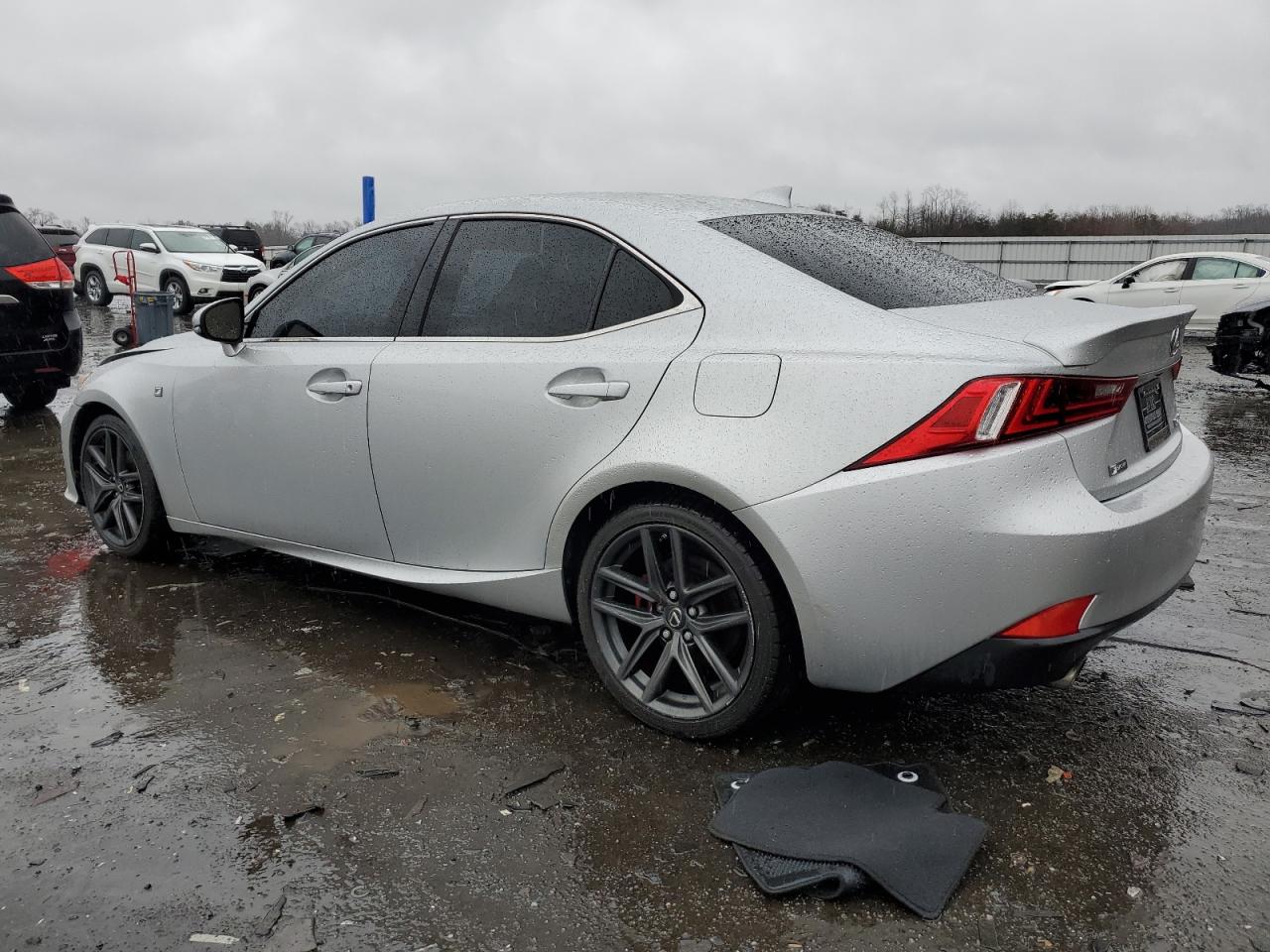 2015 Lexus IS - Image 2