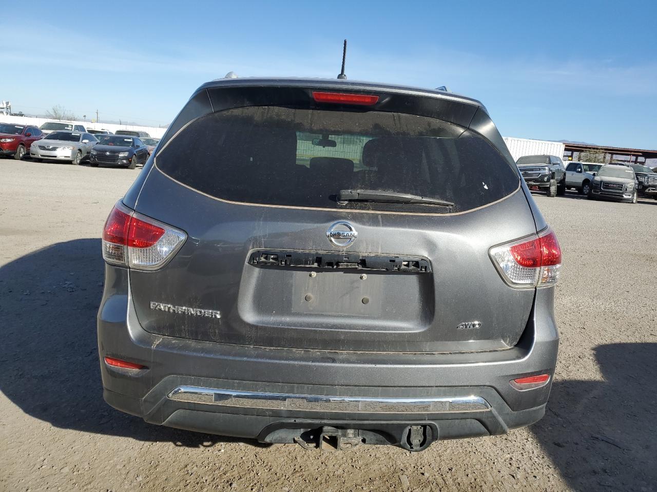 2015 Nissan Pathfinder - Image 6