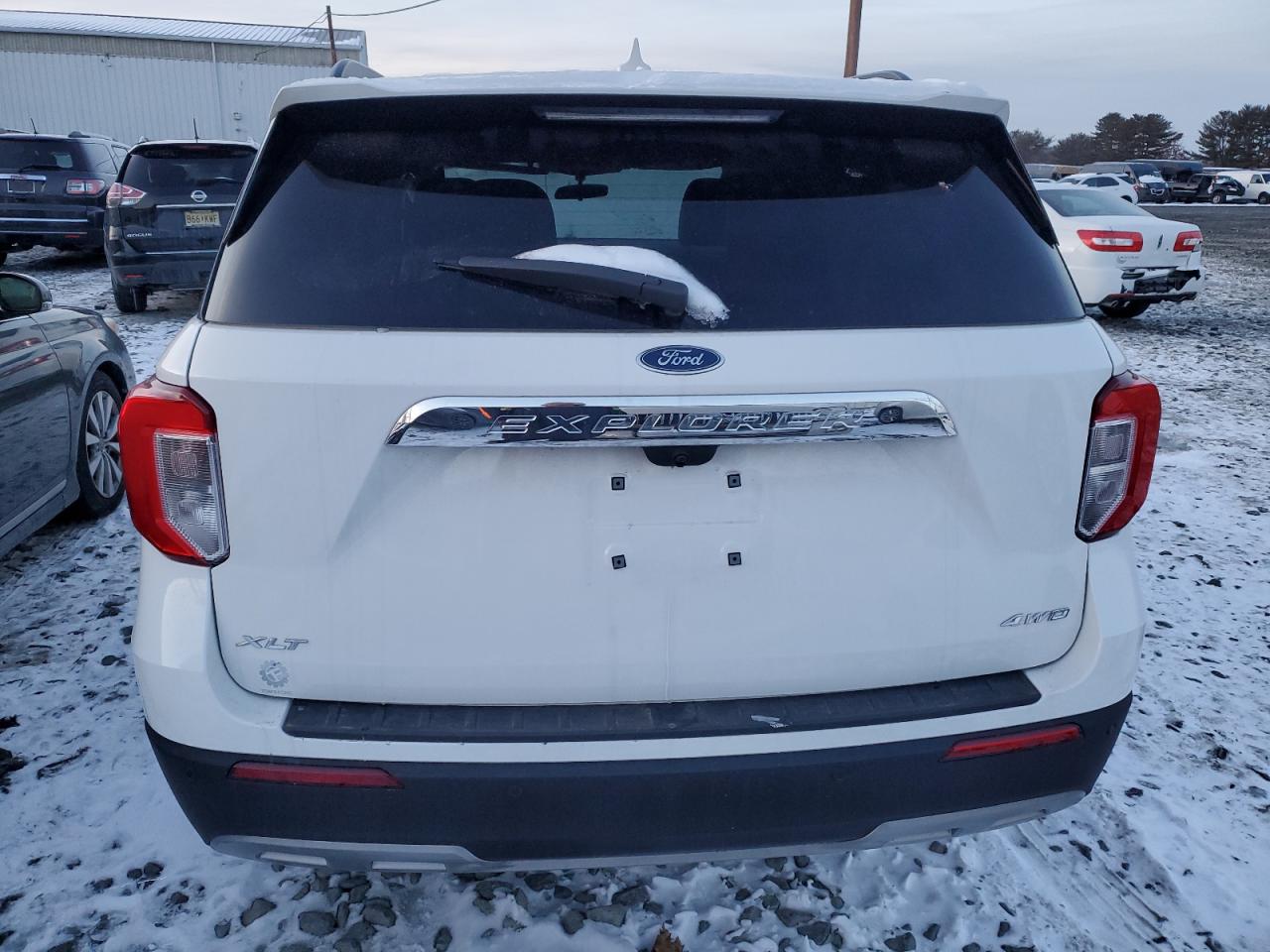 2022 Ford Explorer - Image 6