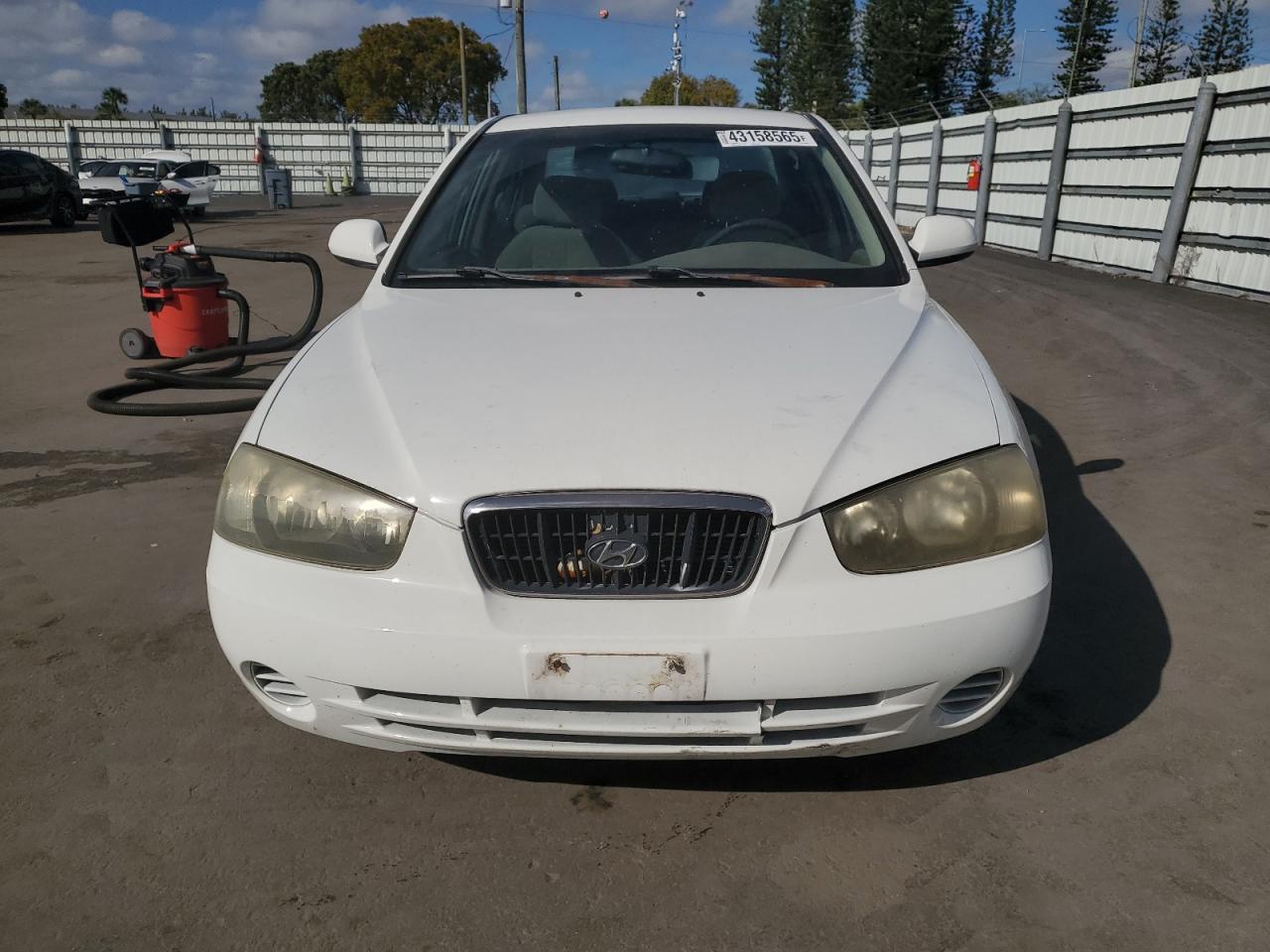 2002 Hyundai Elantra - Image 5