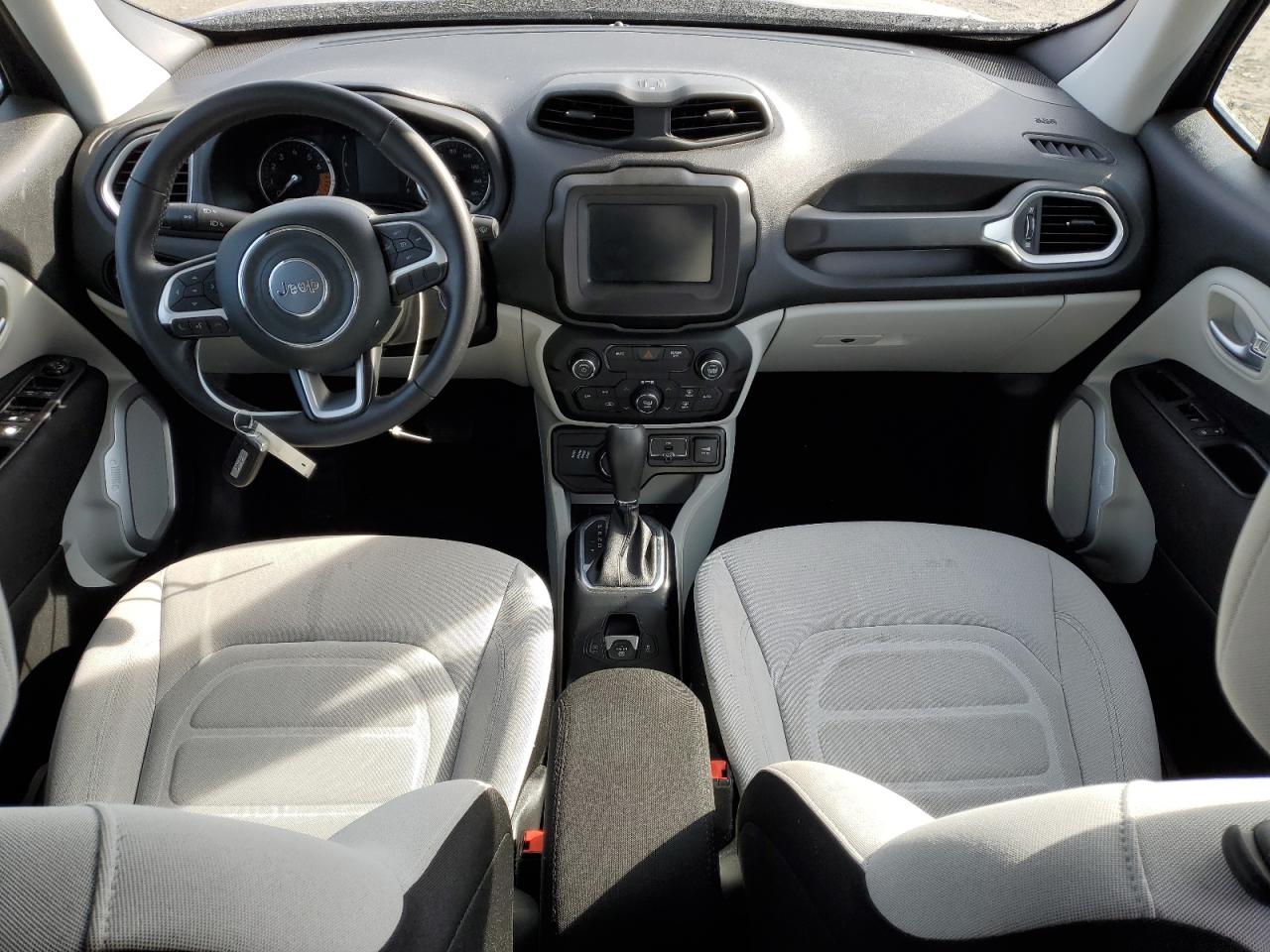 2019 Jeep Renegade - Image 8