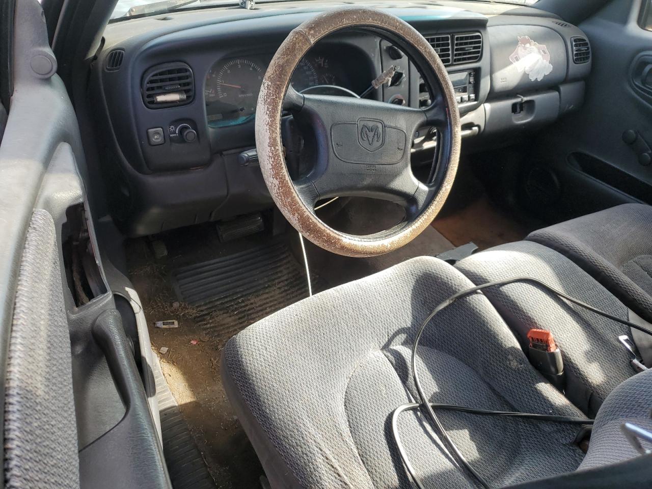 1998 Dodge Dakota - Image 8