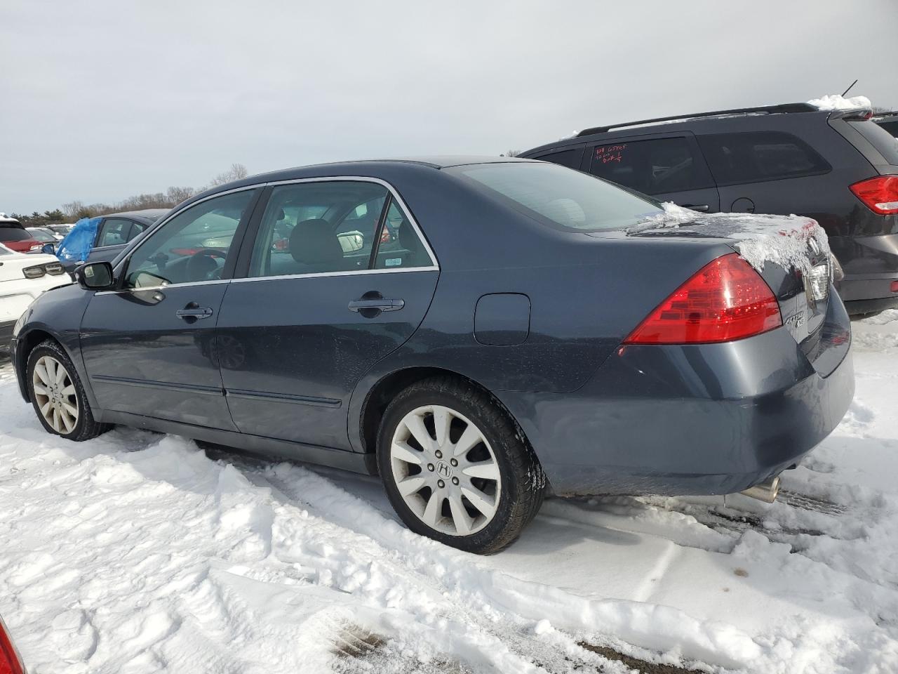 2007 Honda Accord - Image 2