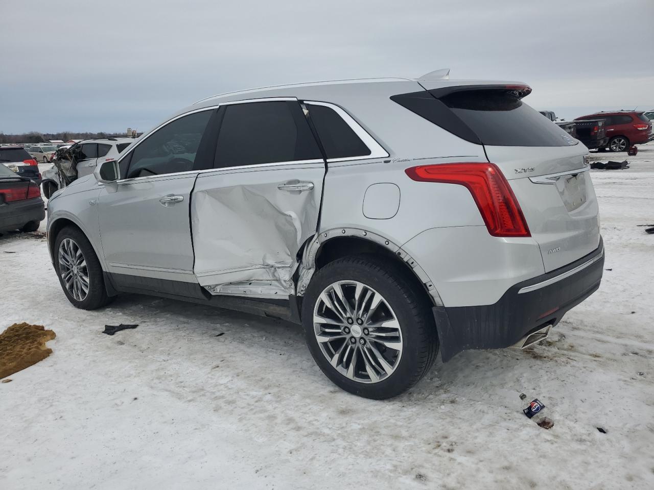 2017 Cadillac XT5 - Image 2