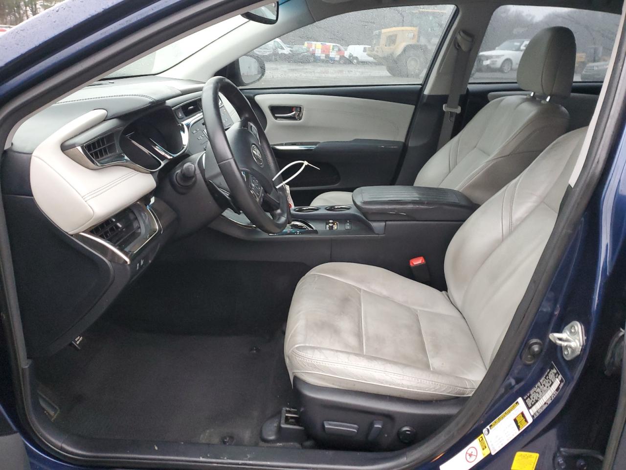 2013 Toyota Avalon - Image 7