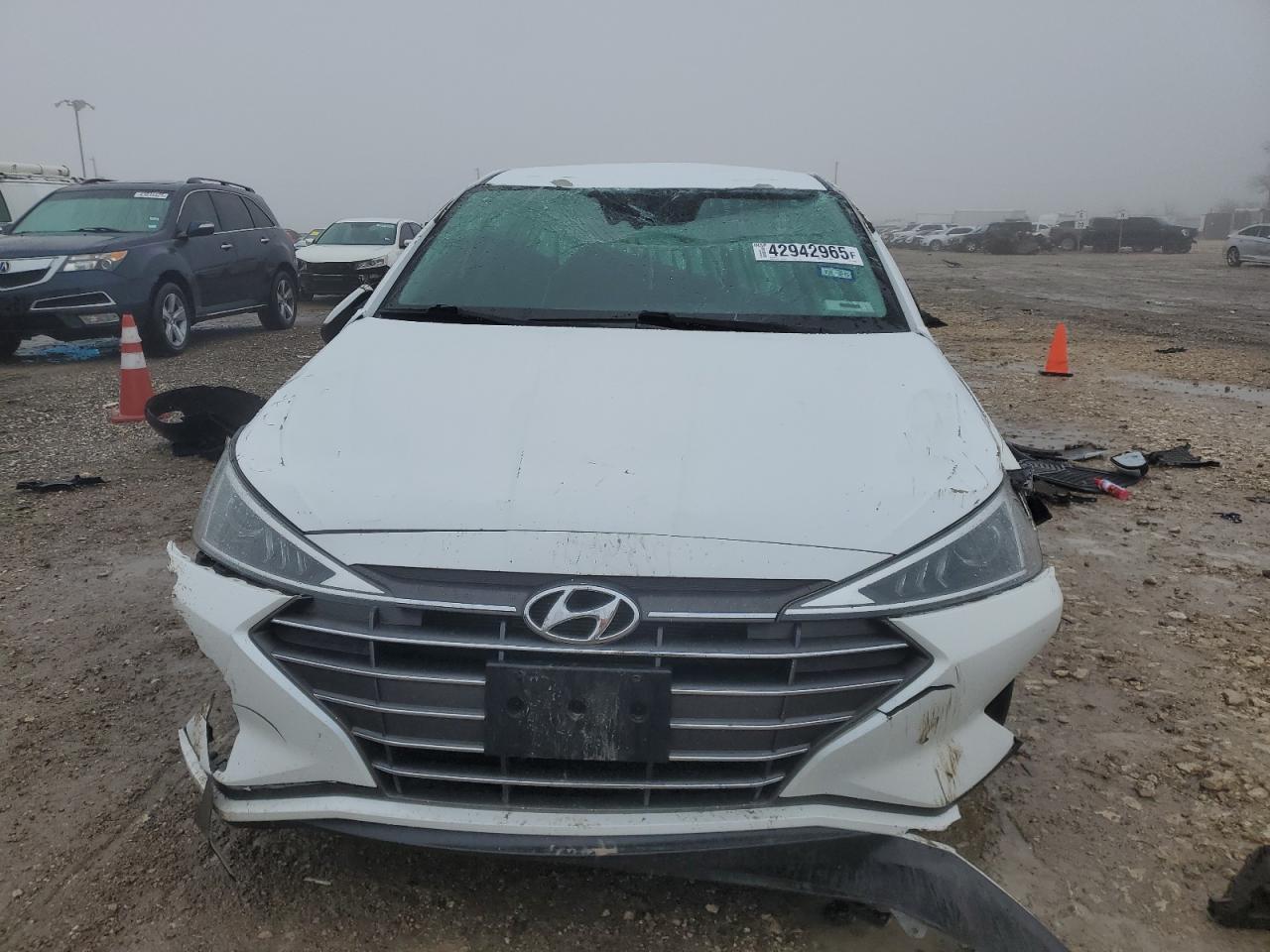 2020 Hyundai Elantra - Image 5