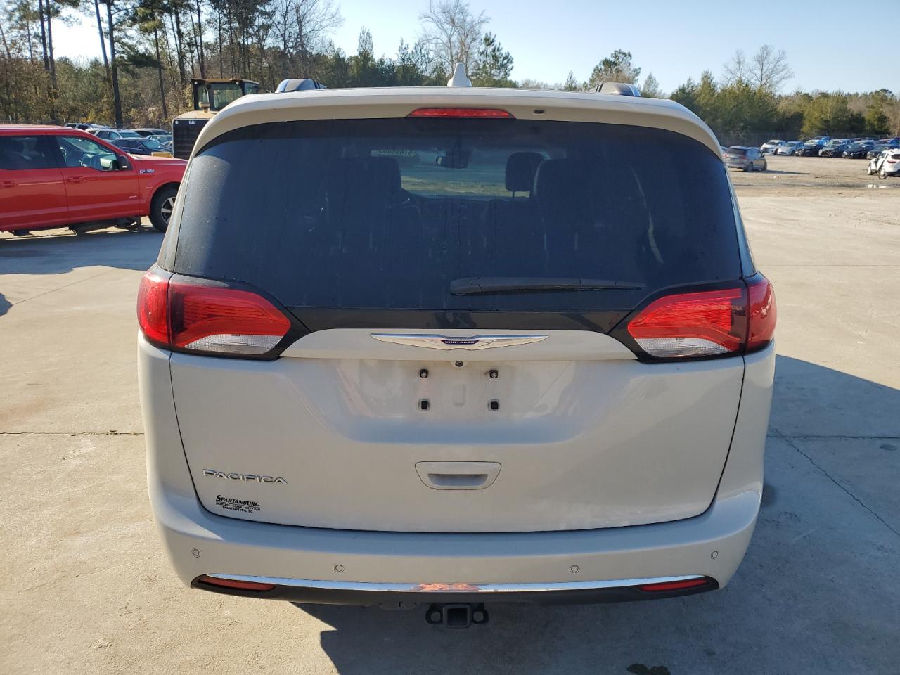 2019 Chrysler Pacifica - Image 6