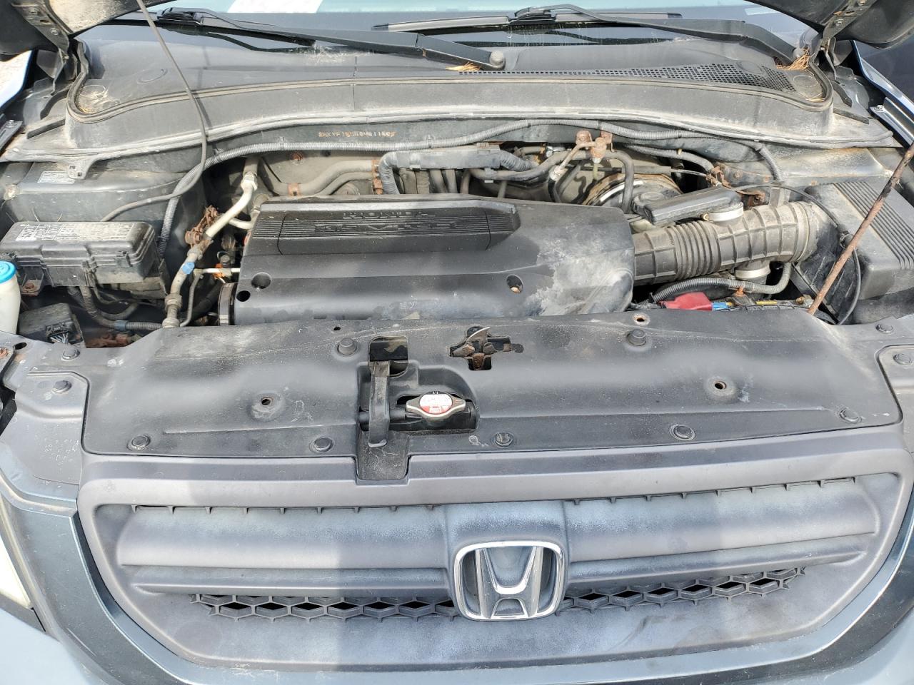 2004 Honda Pilot - Image 12