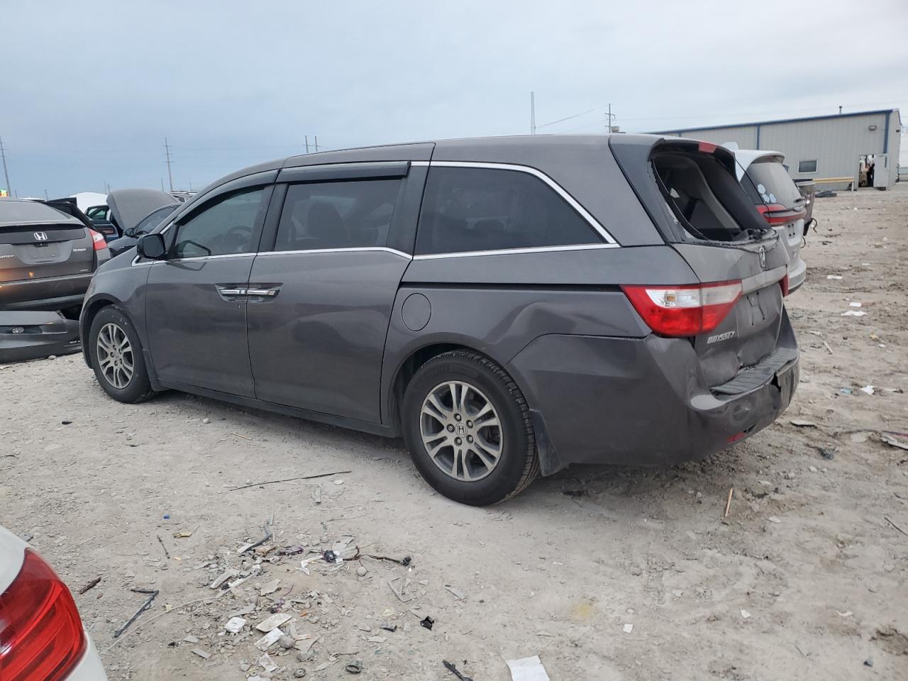 2012 Honda Odyssey - Image 2
