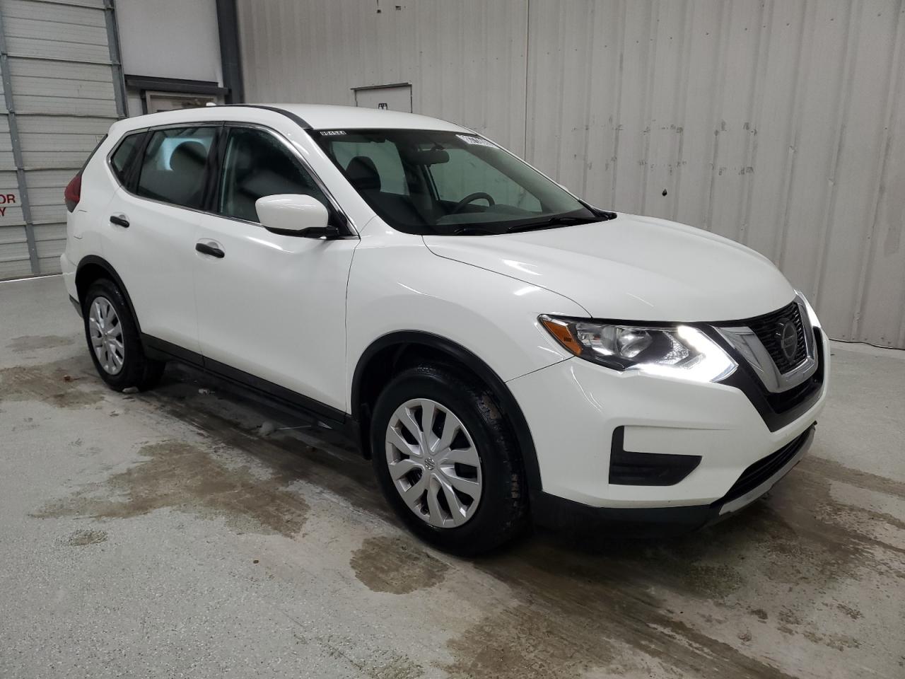 2018 Nissan Rogue - Image 4