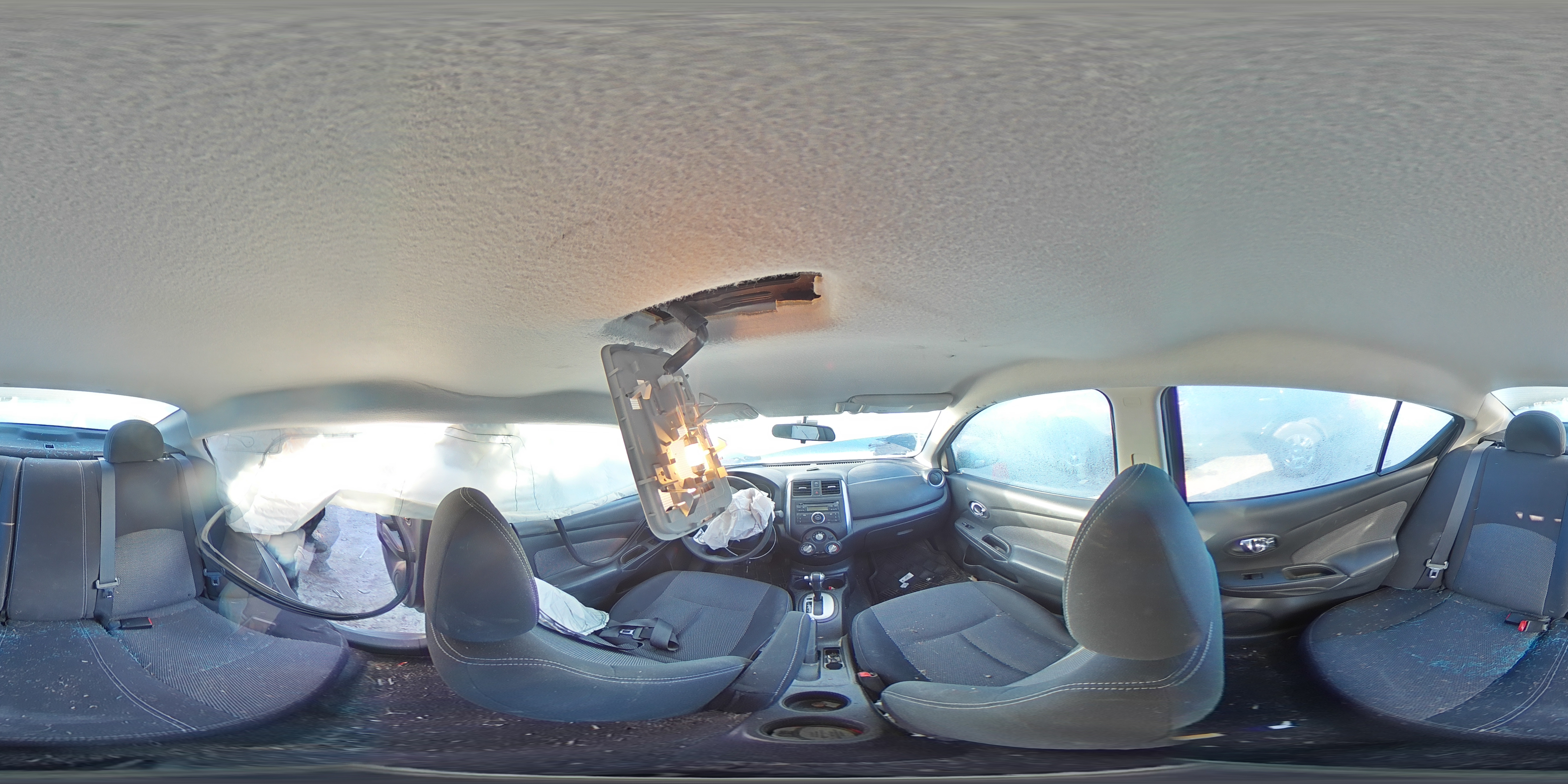 2014 Nissan Versa - Image 13