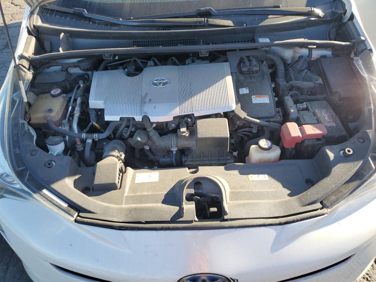2018 Toyota Prius - Image 13