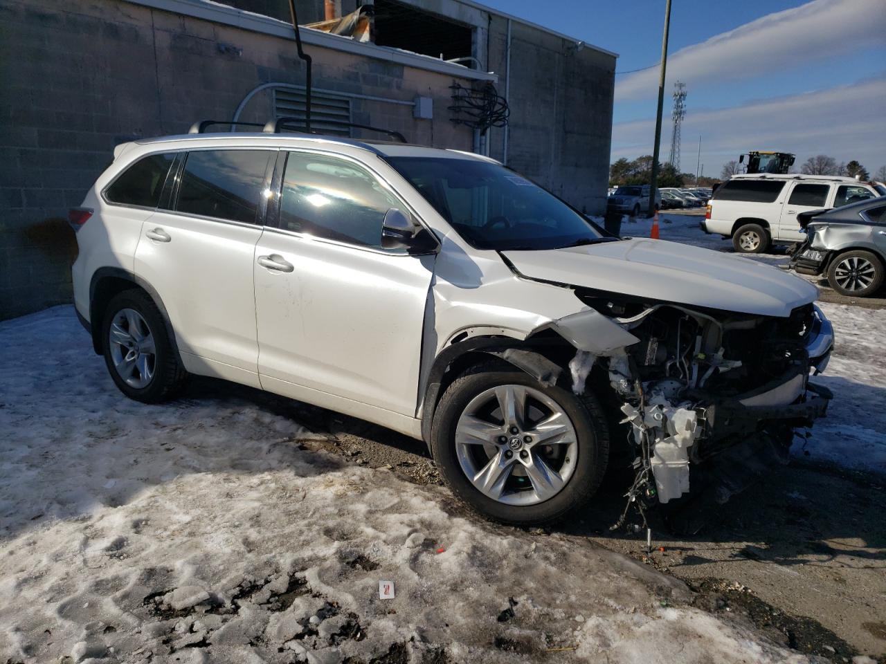 2016 Toyota Highlander - Image 4