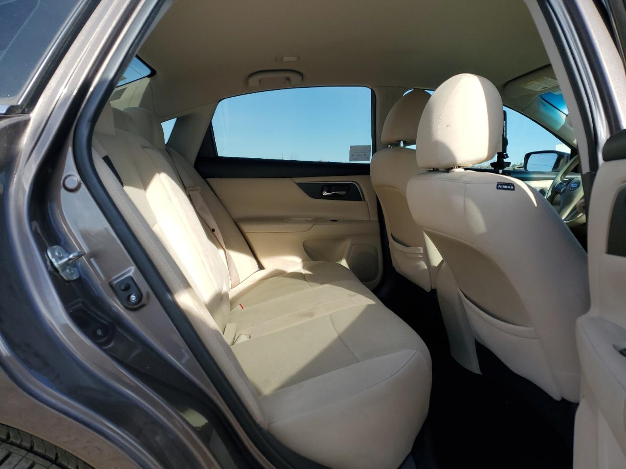 2015 Nissan Altima - Image 11