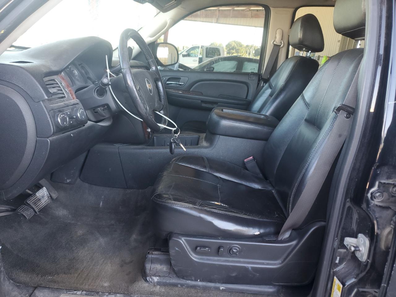 2007 Chevrolet Suburban - Image 7