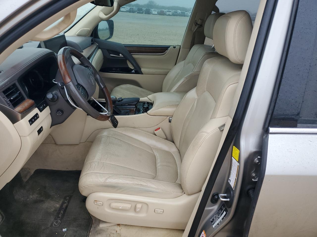 2016 Lexus LX - Image 7
