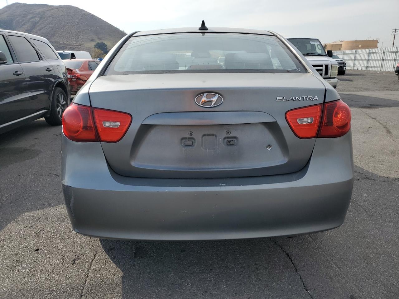 2010 Hyundai Elantra - Image 6