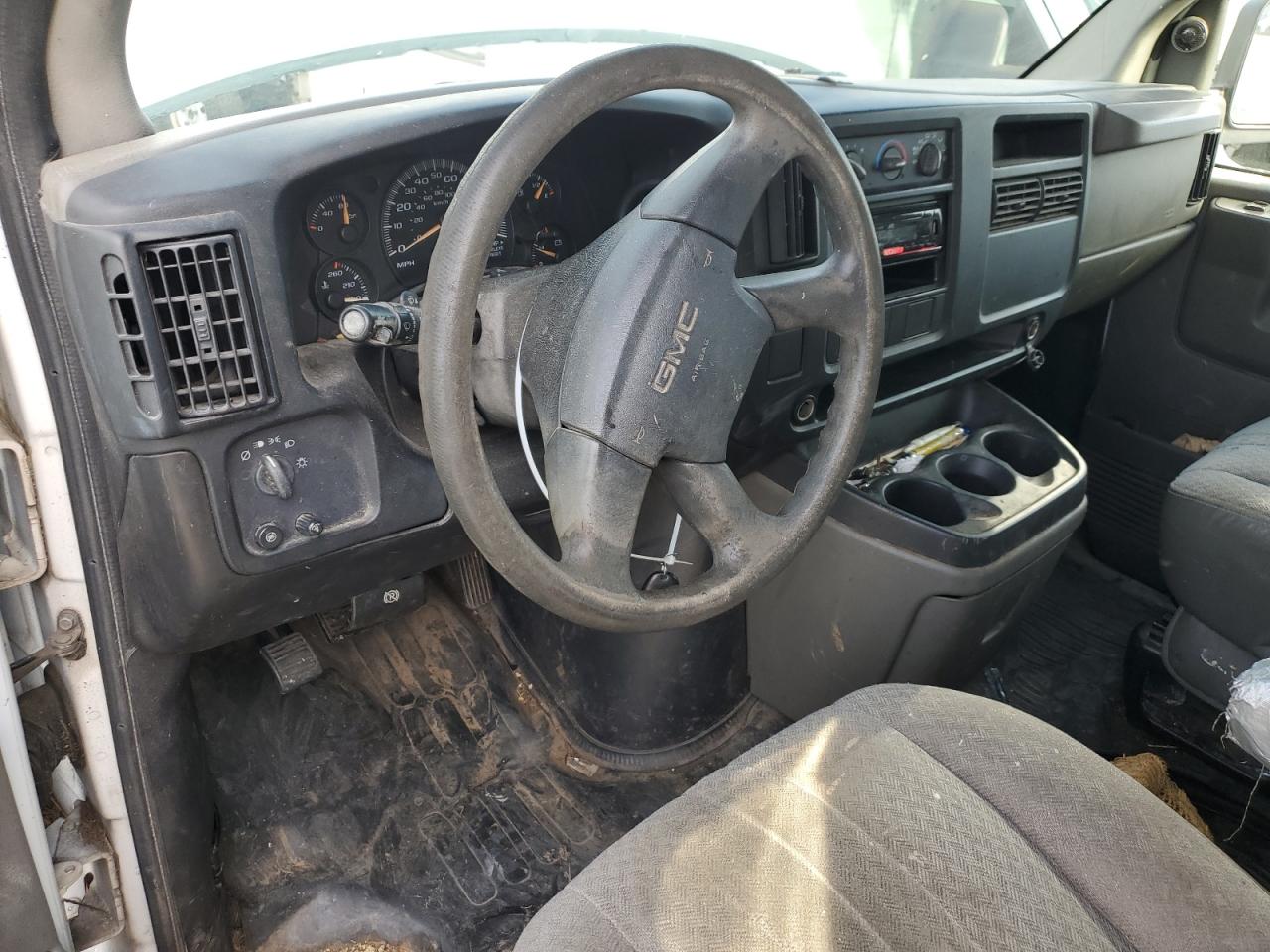2006 GMC Savana - Image 8