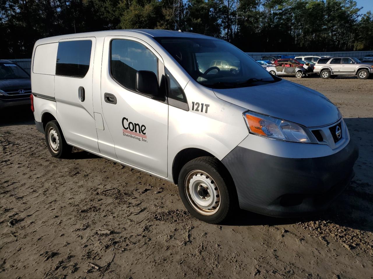 2015 Nissan NV - Image 4