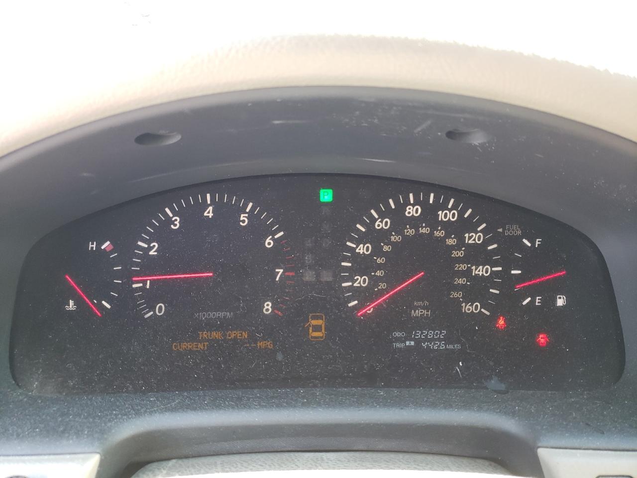 2001 Lexus LS - Image 9