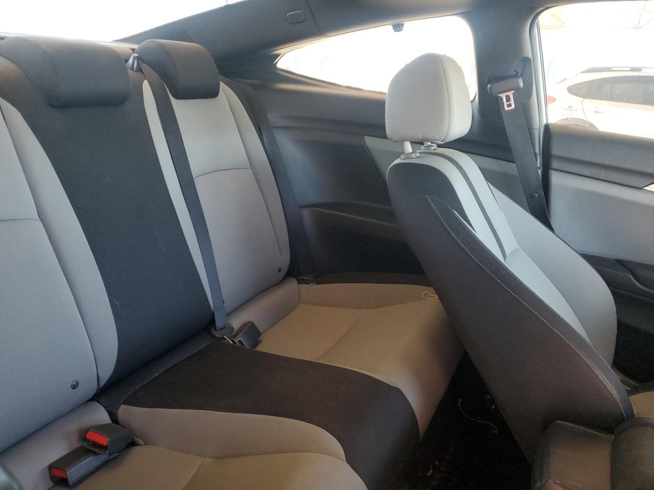 2016 Honda Civic - Image 10