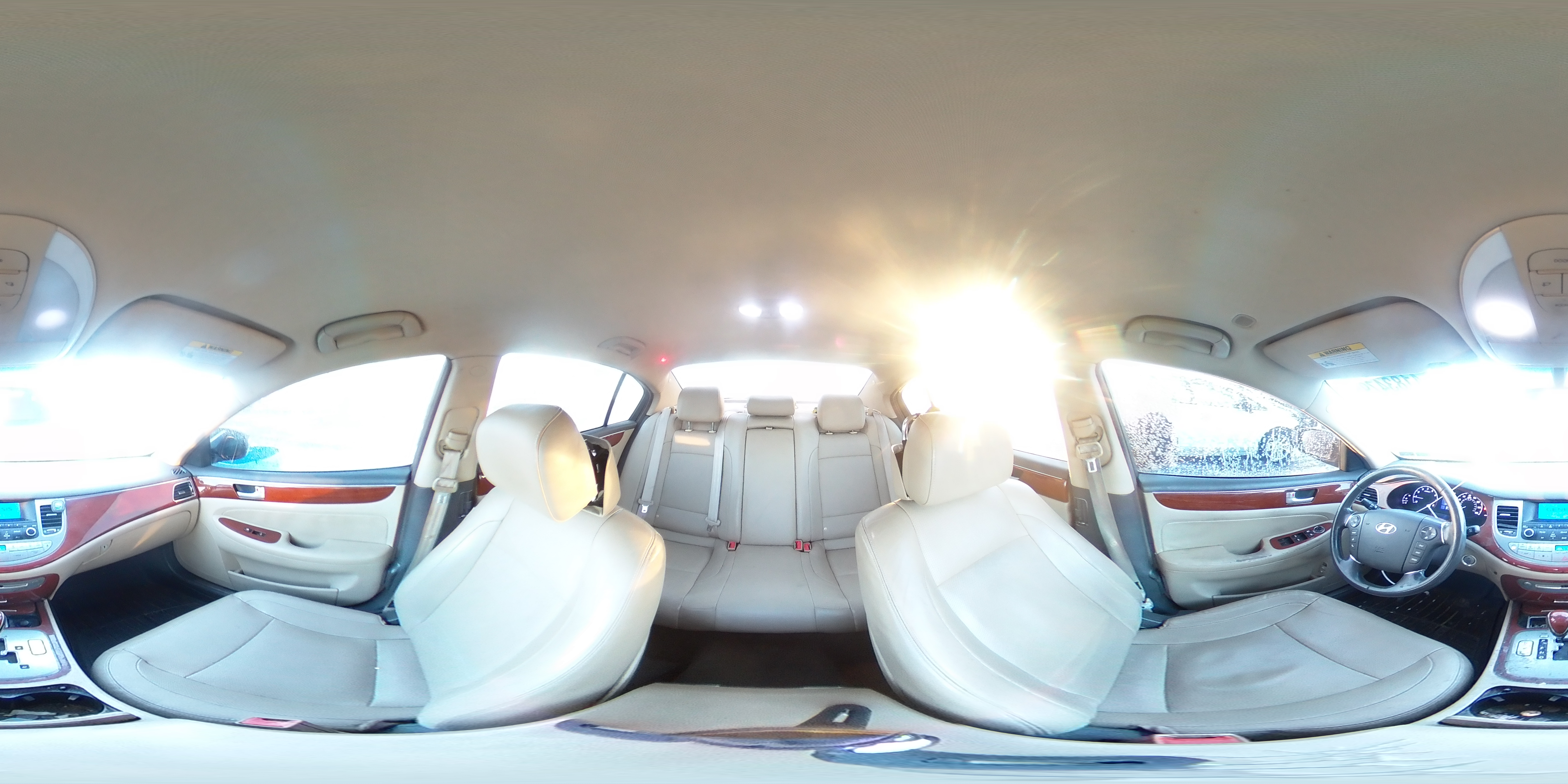 2013 Hyundai Genesis - Image 13