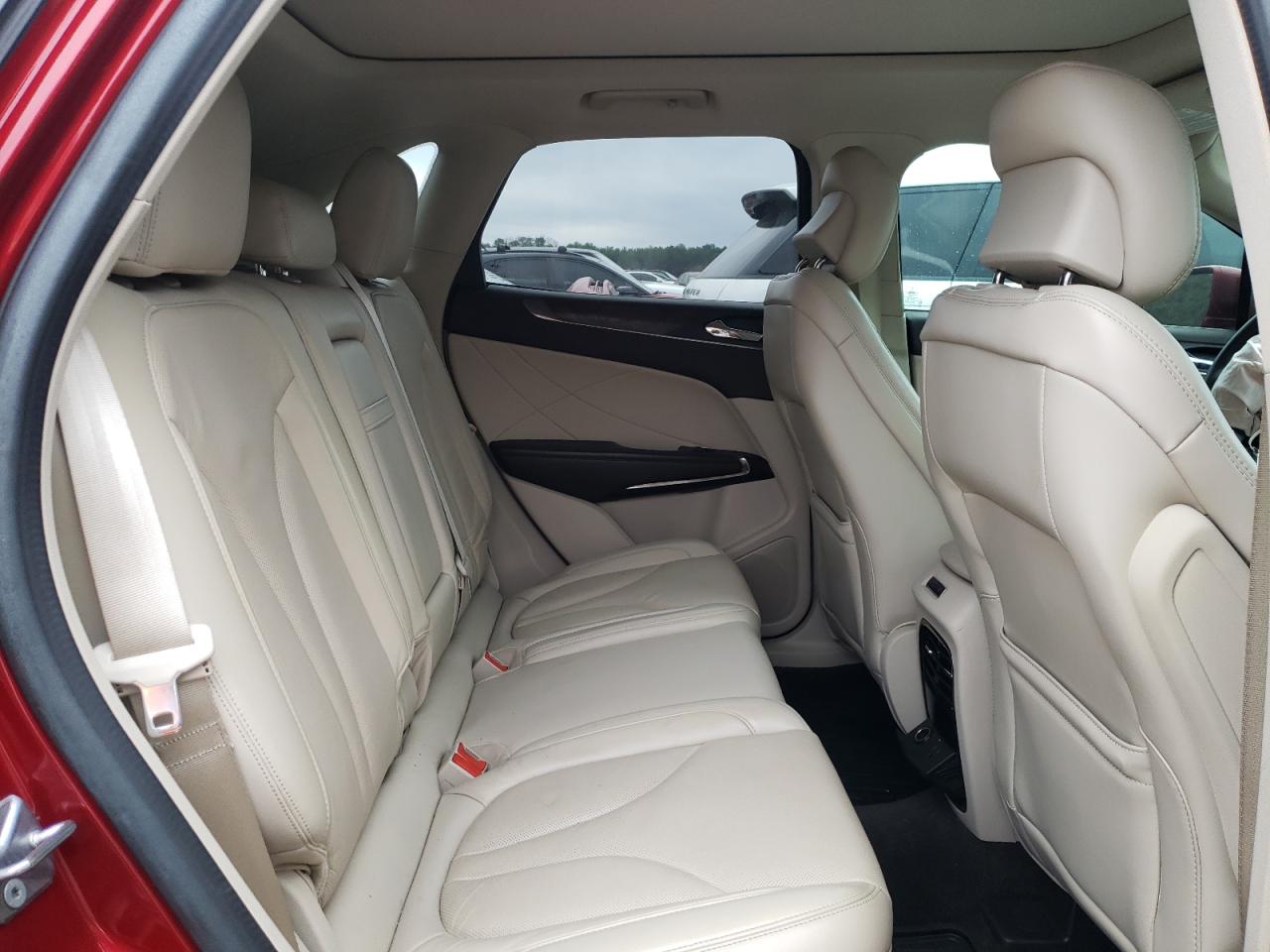 2017 Lincoln MKC - Image 11