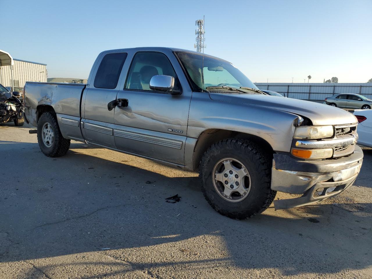 2000 Chevrolet Silverado - Image 4