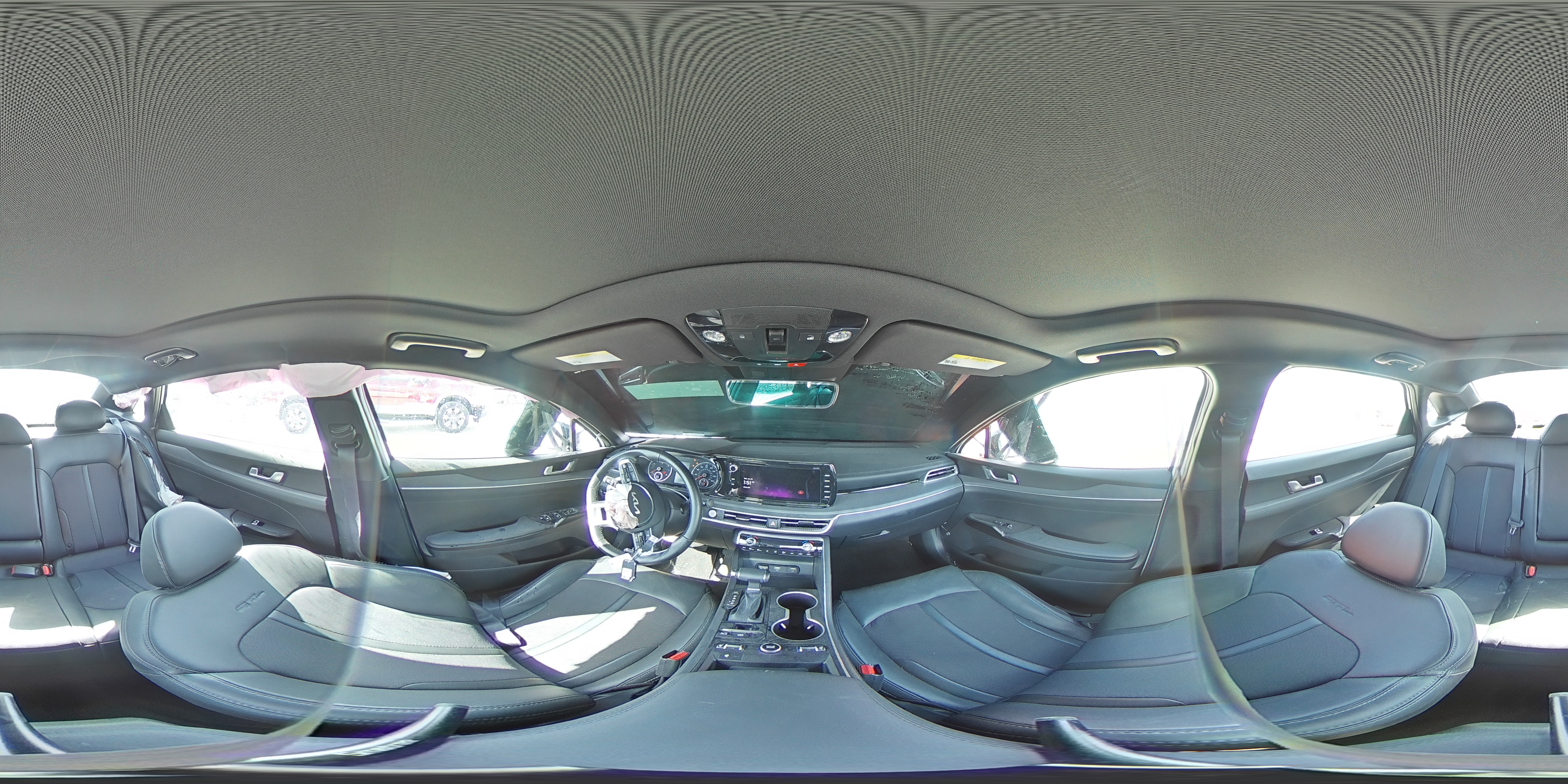 2024 Kia K5 - Image 15
