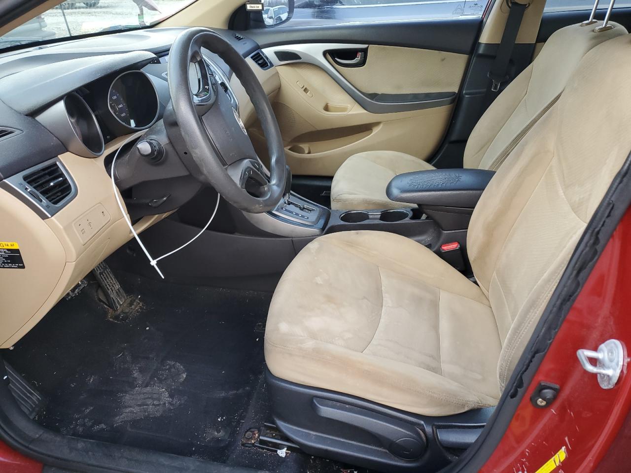 2013 Hyundai Elantra - Image 7