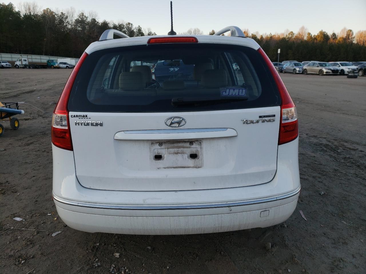 2012 Hyundai Elantra - Image 6